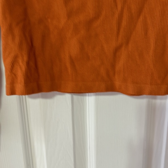 Top - Picture 3 of 4